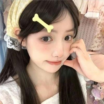 草裙诱春